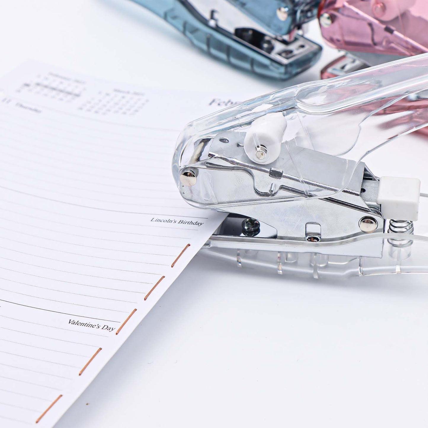 Clear Acrylic Stapler Manual Effortless Stapler 30 Sheet Capacity Handheld Stapler Desk Accessories Supplies