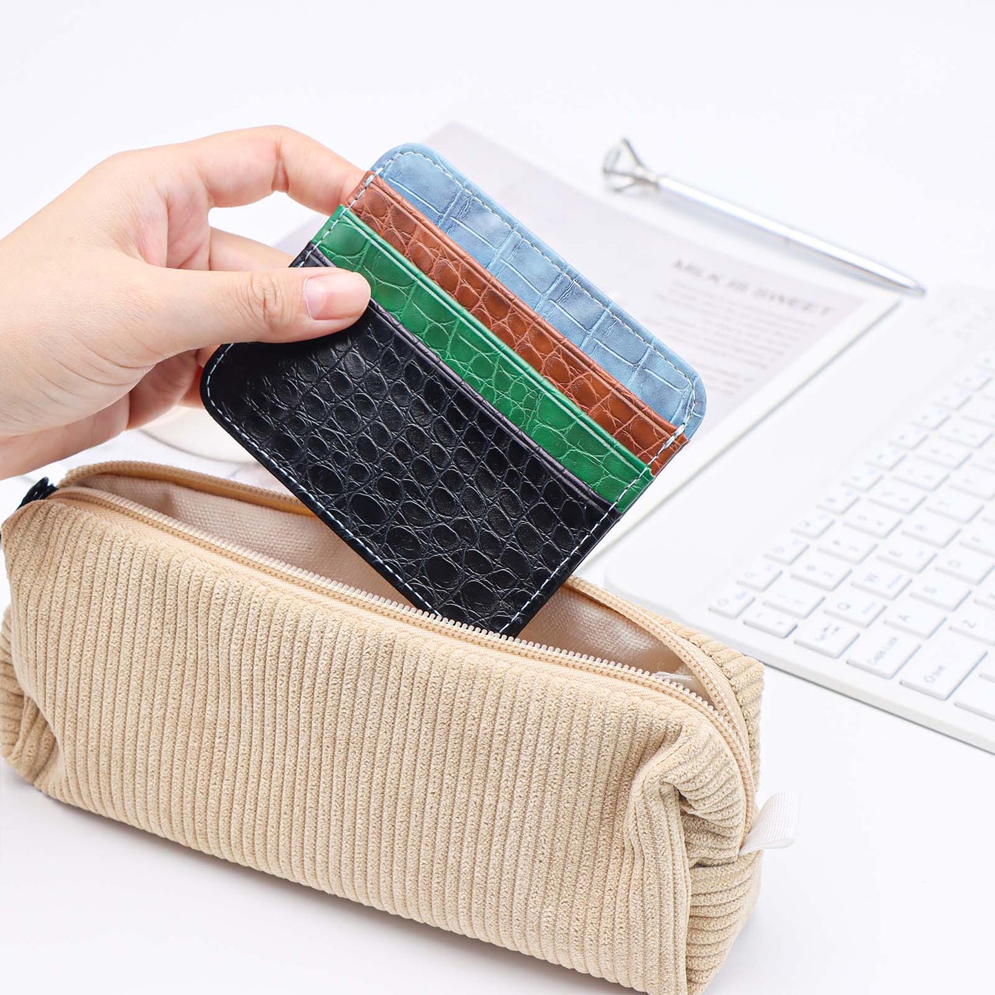 1pc Credit Card Holder Wallet PU Leather Slim Wallet Credit Card Case with 1 Pocket and 6 Card Slots